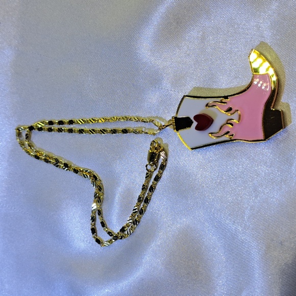 Cowgirl Kicker Necklace - Picture 4 of 5